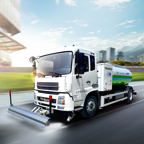 防疫在行動(dòng) 銀隆純電動(dòng)市政環(huán)衛(wèi)車助力城市消殺工作