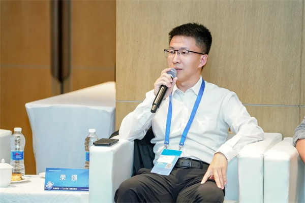 “Li+學社”高端對話：警惕全球化機遇下，鋰電企業的出海挑戰和技術迭代風險