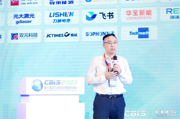 武漢睿意新材料科技有限公司董事長/首席科學(xué)家朱文：固體陶瓷電解質(zhì)及導(dǎo)體涂層隔膜研發(fā)體系的構(gòu)建