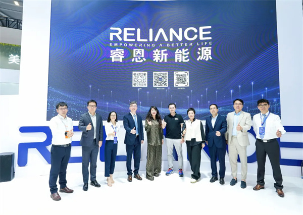 「極耳無界 能量登峰」發布會圓滿落幕：睿恩21700-6Ah電池全球首發，攜手蔡司共繪質量新篇章